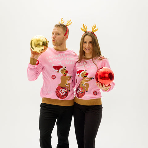 Ich kam herein wie eine Weihnachtskugel.